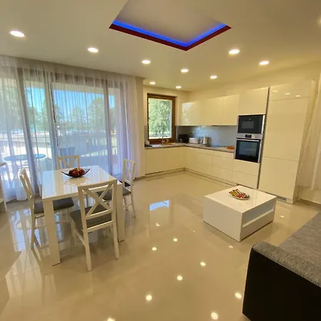 Victory100 Apartman Apartment Balatonlelle